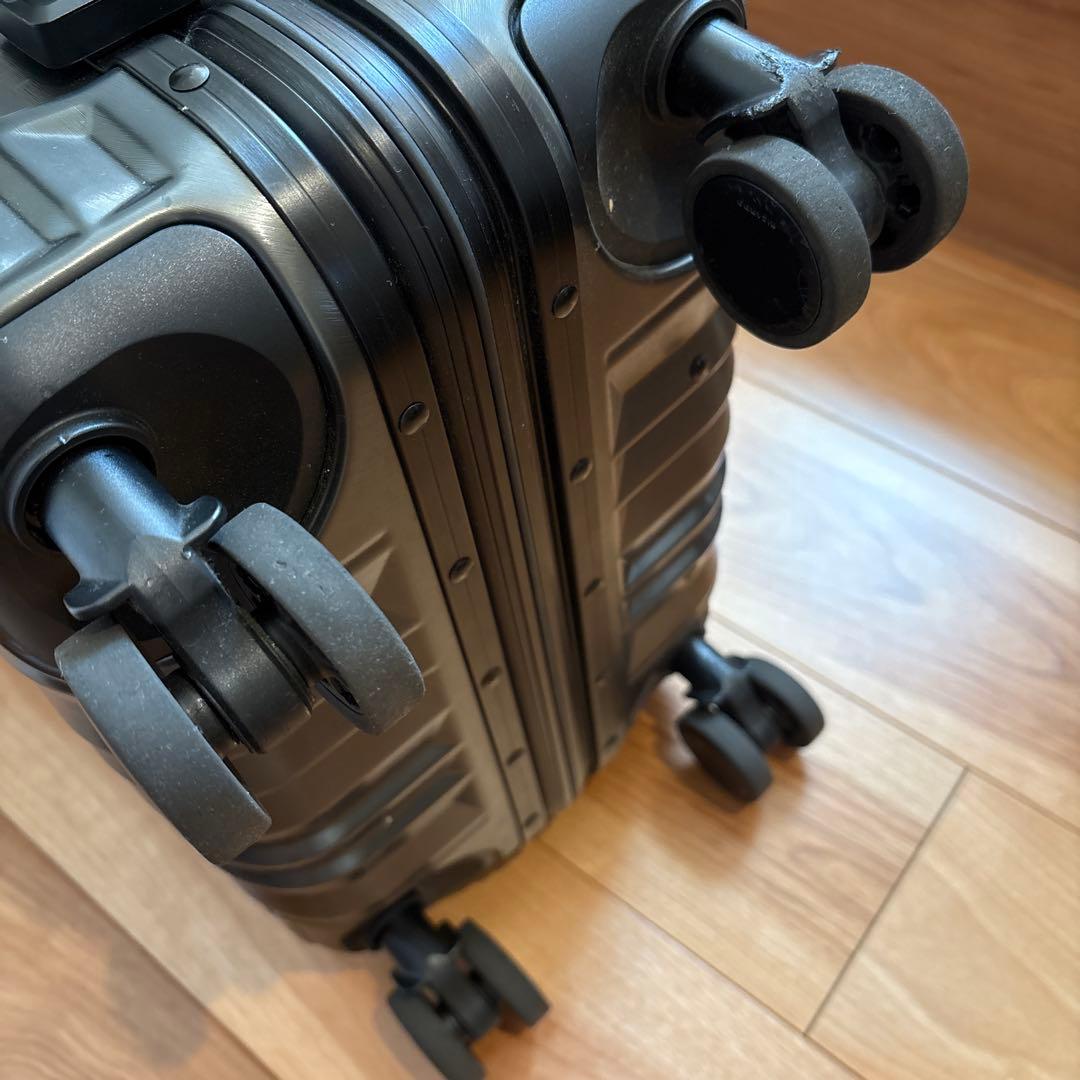 RICARDO リカルドスーツケース 37L ガンメタル