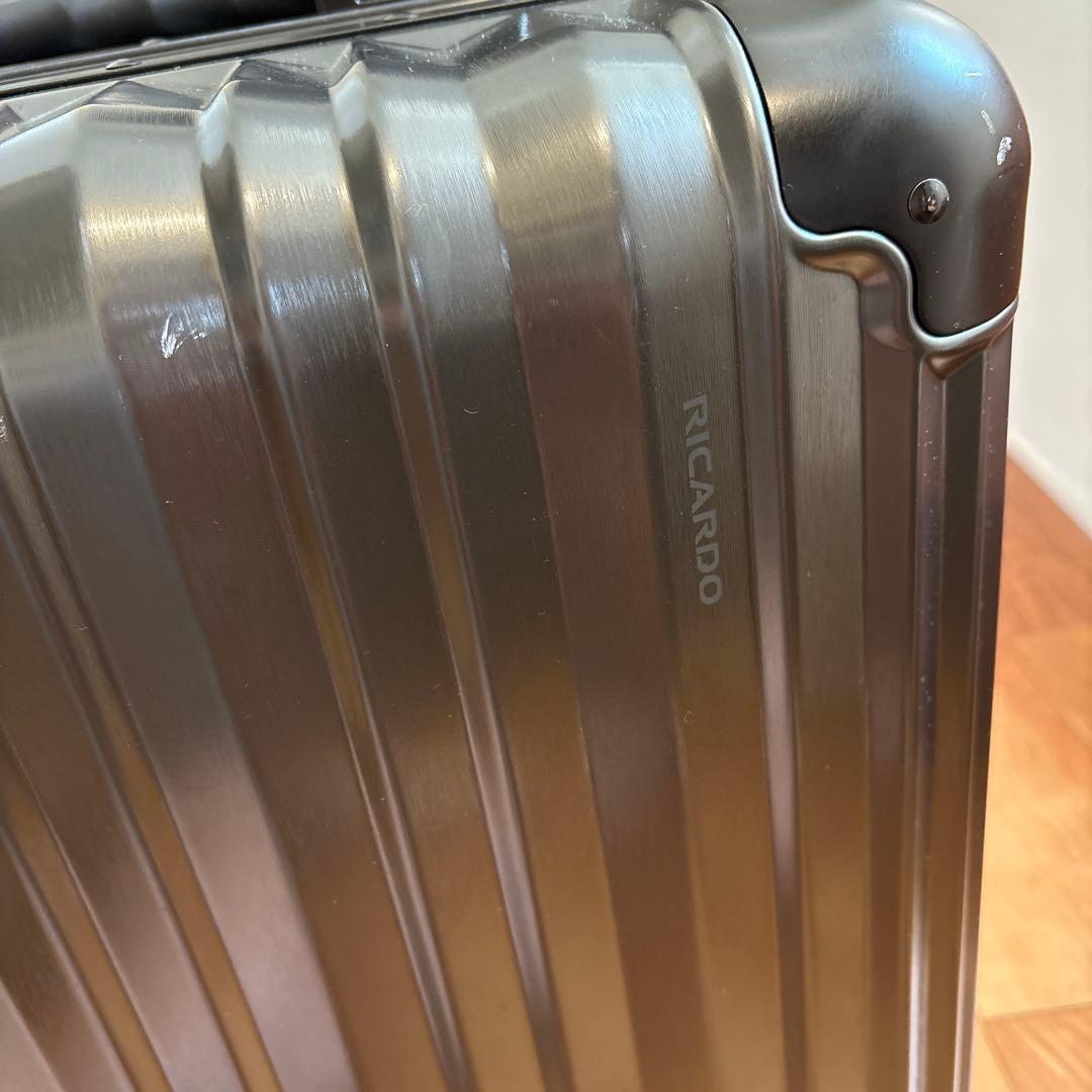 RICARDO リカルドスーツケース 37L ガンメタル