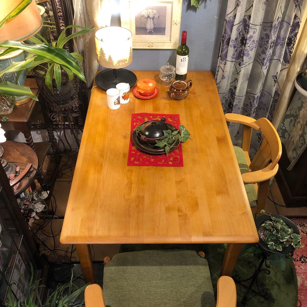 コオロギ　アルダー　ソリッド　オイルフィニッシュダイニングテーブル