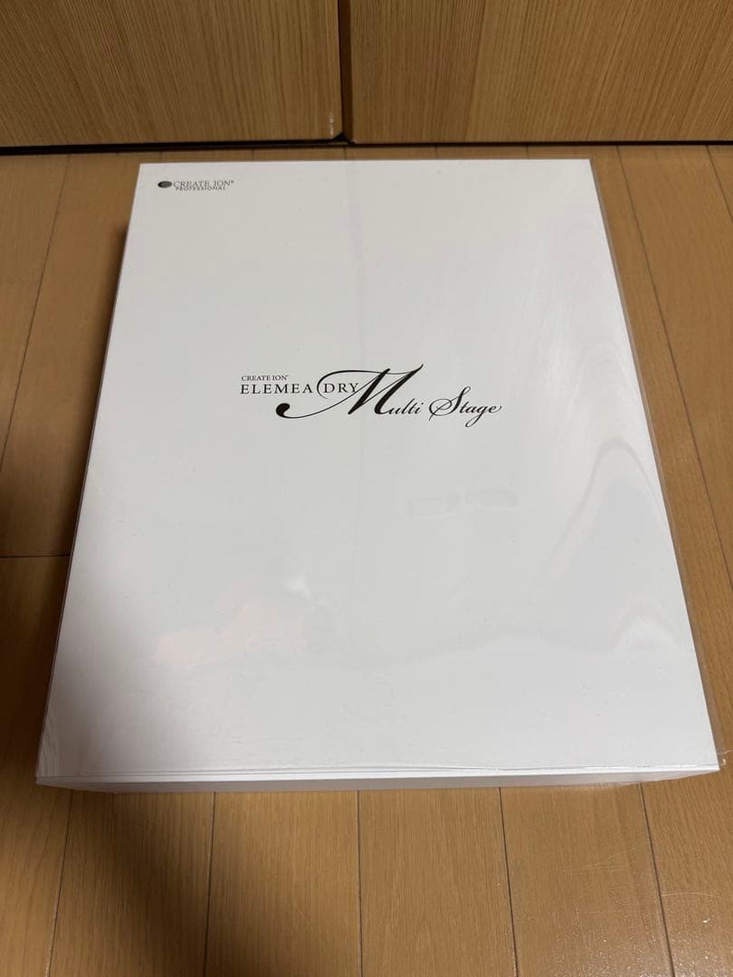 クレイツイオン エレメア ドライ マルチステージ ホワイト ヘアドライヤー新品