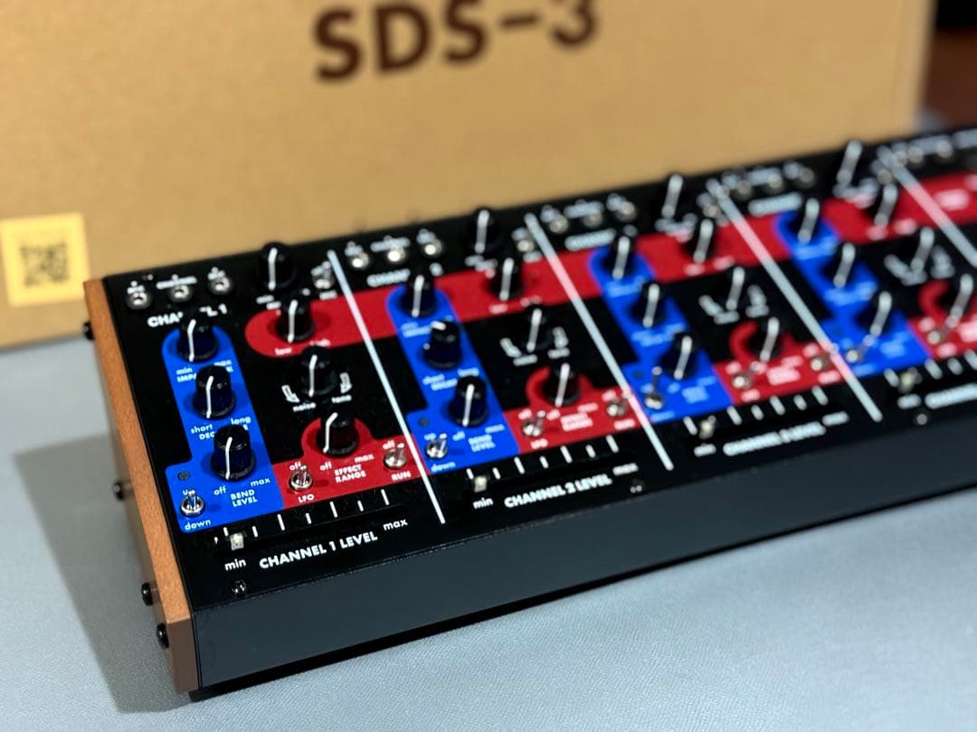Behringer SDS-3 4チャンネルアナログドラムシンセサイザー