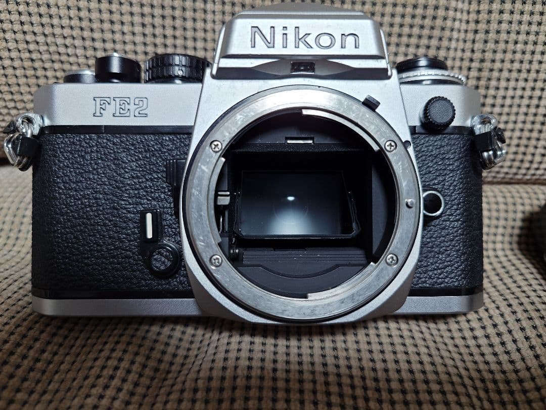 Nikon FEとFE2フィルム一眼レフカメラセット
