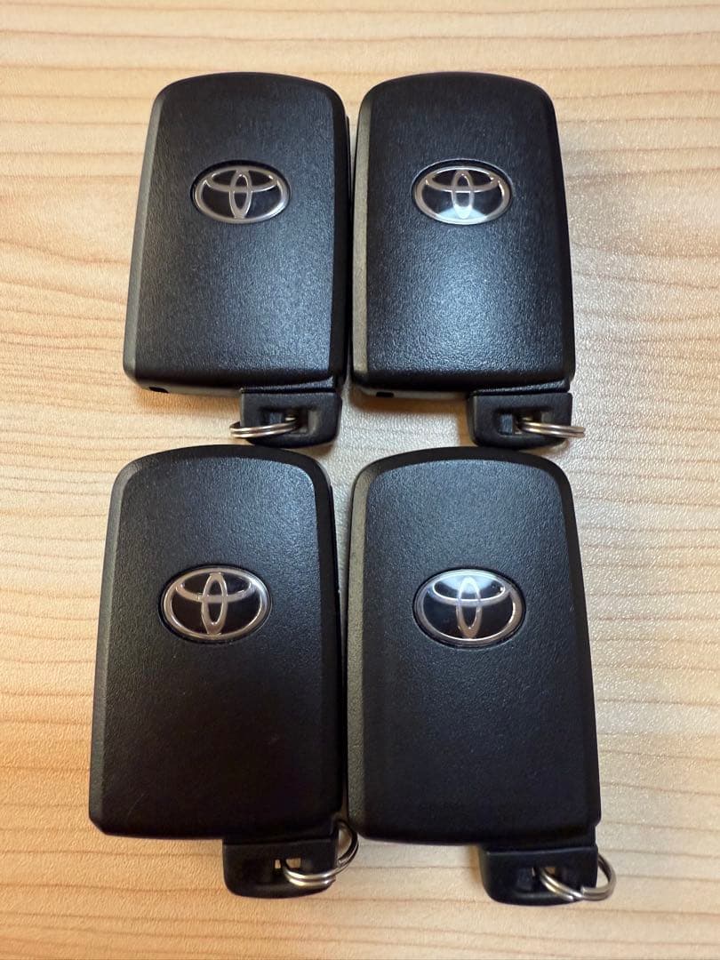 トヨタ純正 アルファードスマートキー (4つボタン) 4個 送料込み