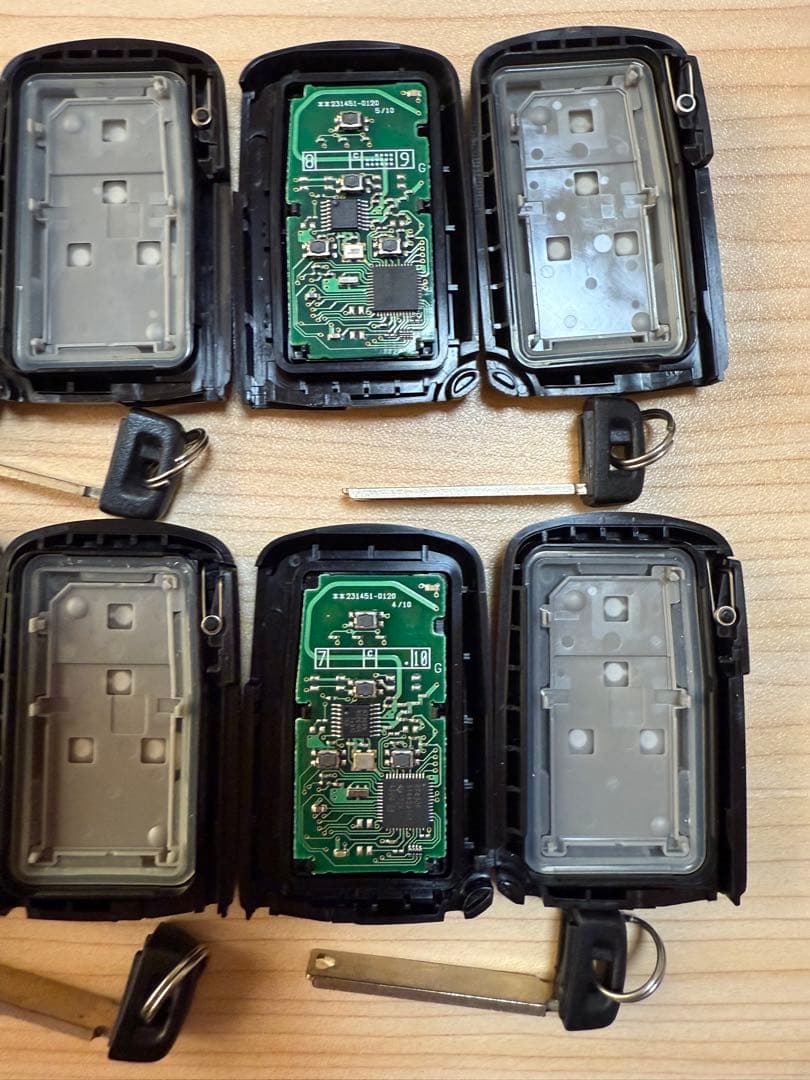 トヨタ純正 アルファードスマートキー (4つボタン) 4個 送料込み