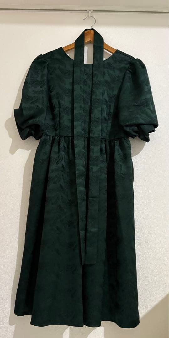 etoll.　ジャガードパフスリーブドレス　グリーン　Mサイズ
