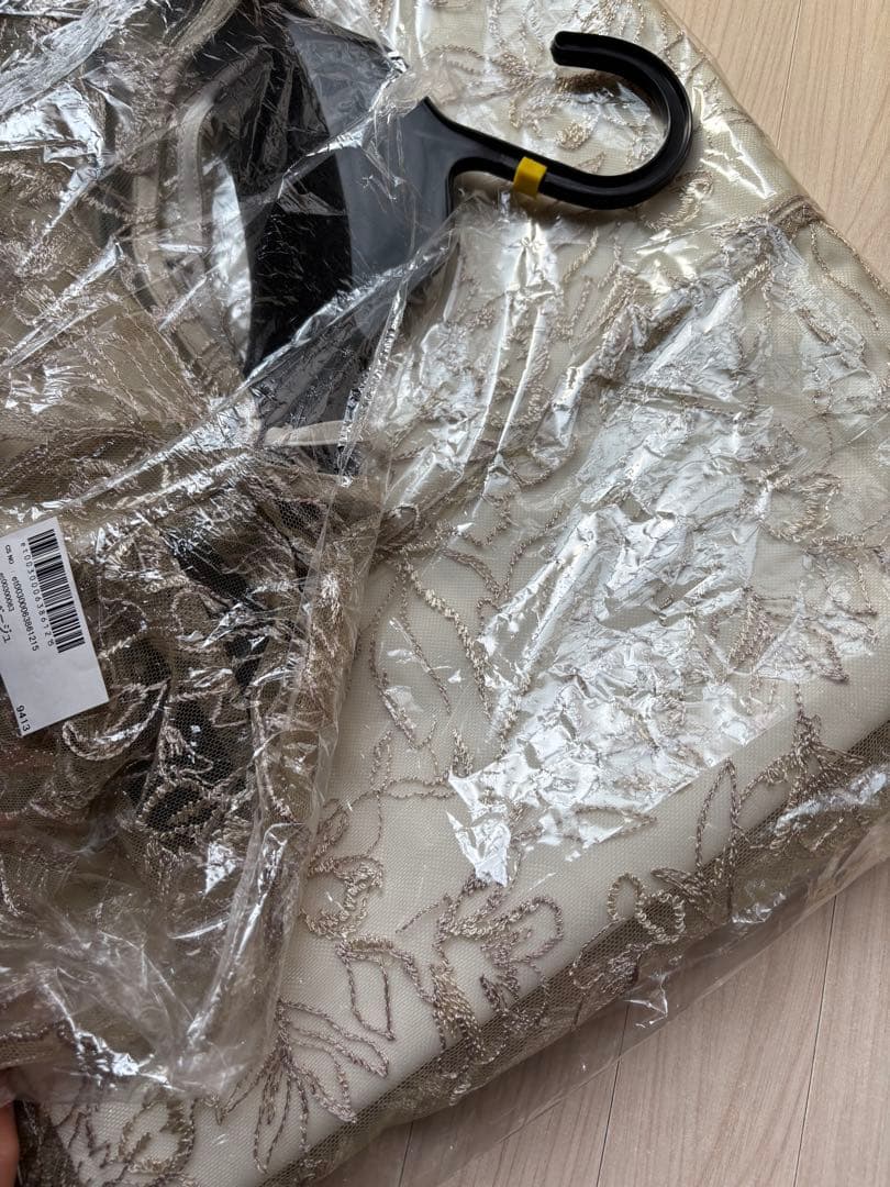 etoll. 刺繍レースレイヤードドレス