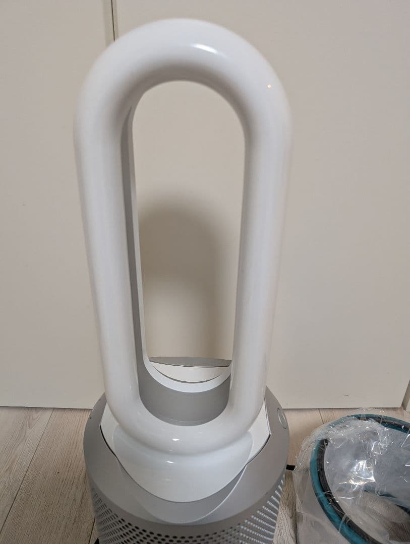 ダイソン 空気清浄機能付き HOT+CooL HP03 19年製