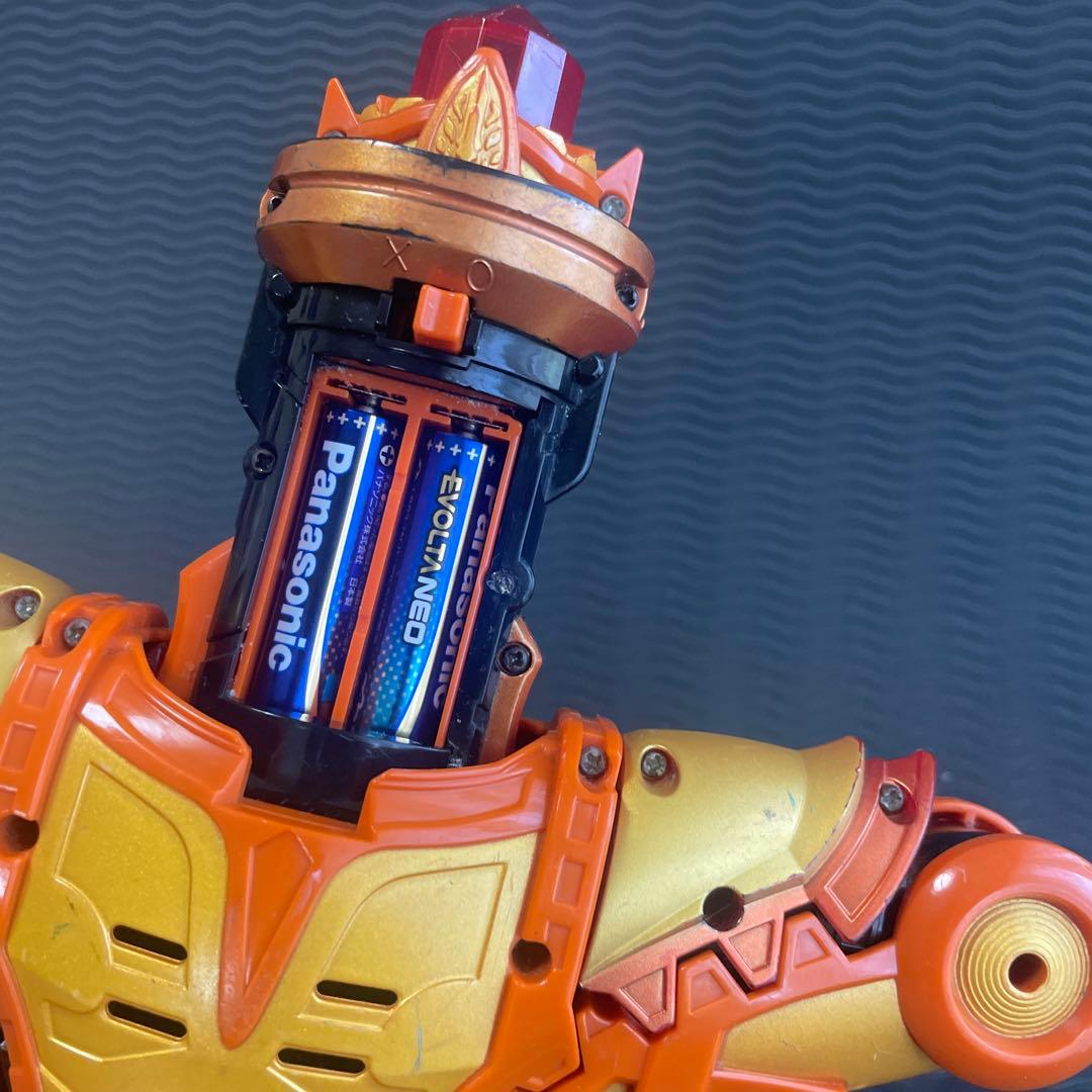 轟轟戦隊ボウケンジャー 大剣人ズバーン DXロボット玩具 - メルカリ