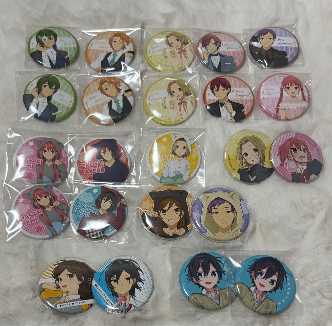 ホリミヤ 缶バッジ まとめ売り - メルカリ