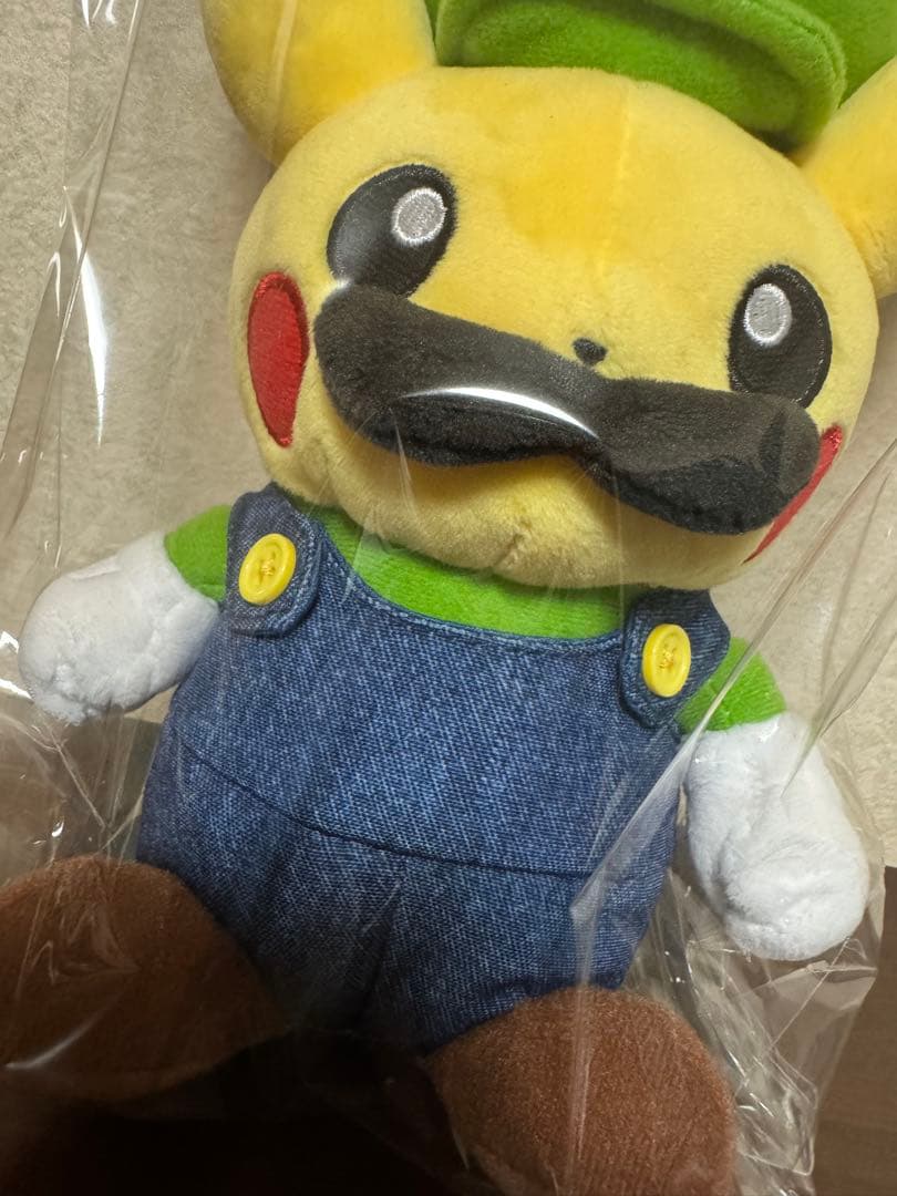 ルイージピカチュウ　ぬいぐるみ　ポケモンセンター