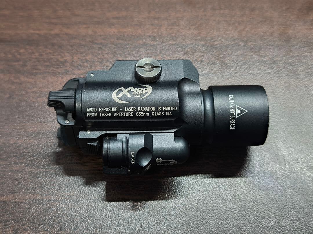 SUREFIRE x400 ウェポンライト