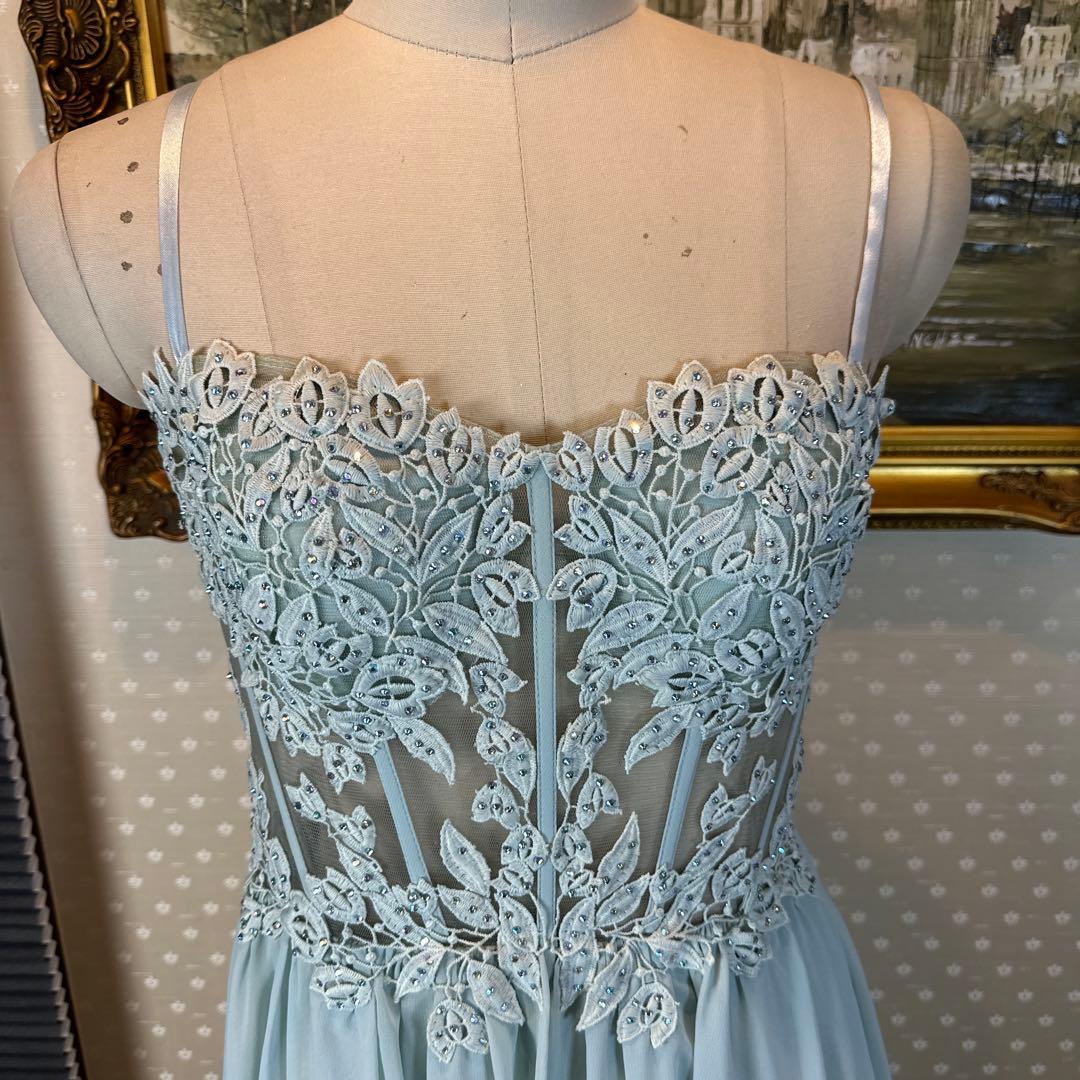 ミントグリーン刺繍スリーブレスロングドレス