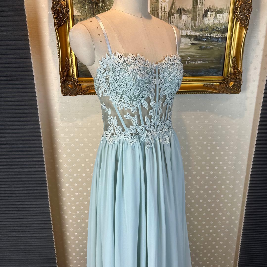 ミントグリーン刺繍スリーブレスロングドレス