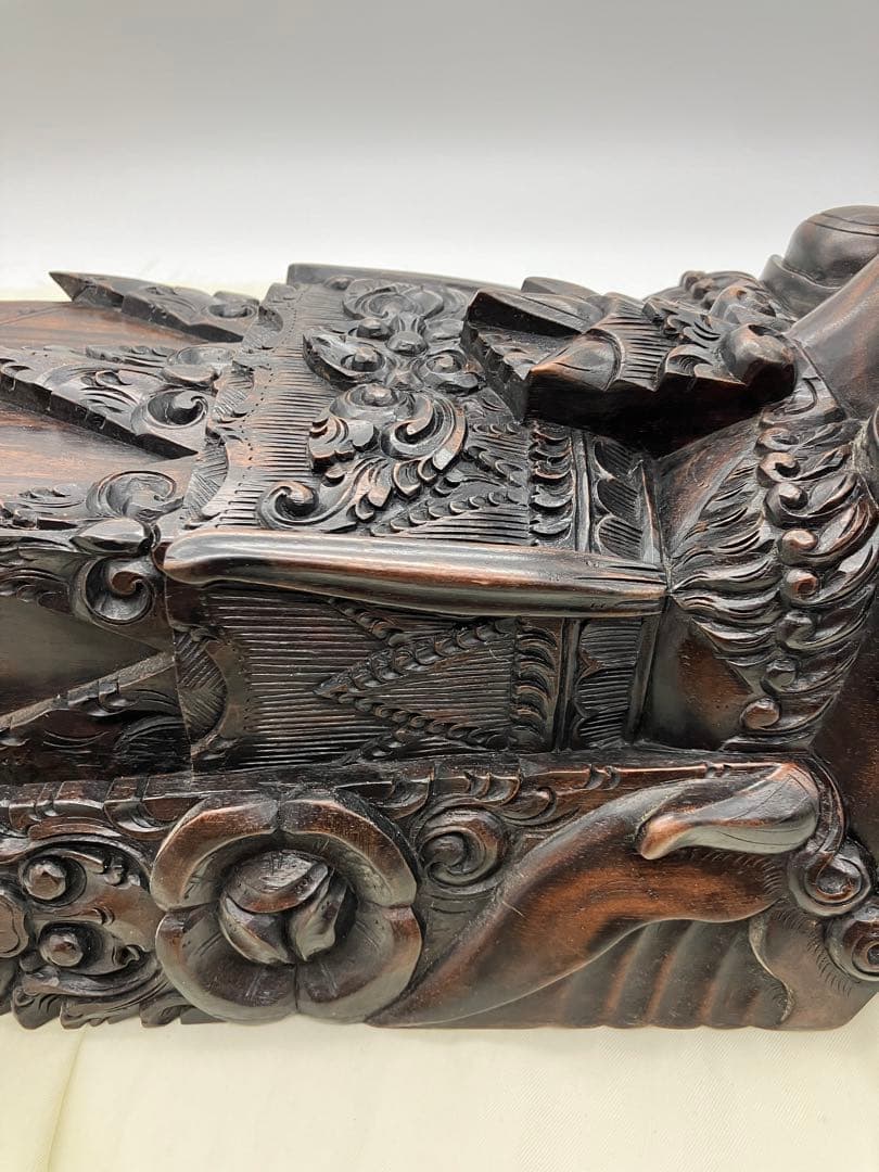 黒檀 繊細な木彫りのお面 仮面 バロン神 壁掛け 木製 ウッド バリ島 工芸