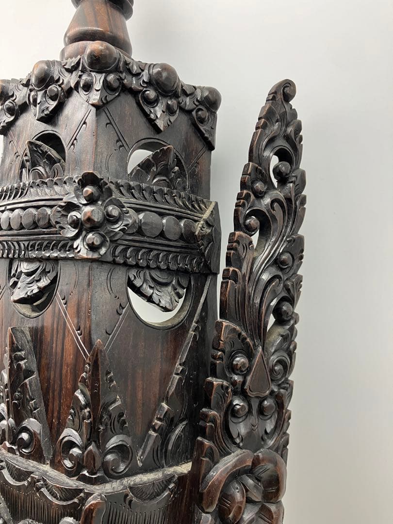 黒檀 繊細な木彫りのお面 仮面 バロン神 壁掛け 木製 ウッド バリ島 工芸