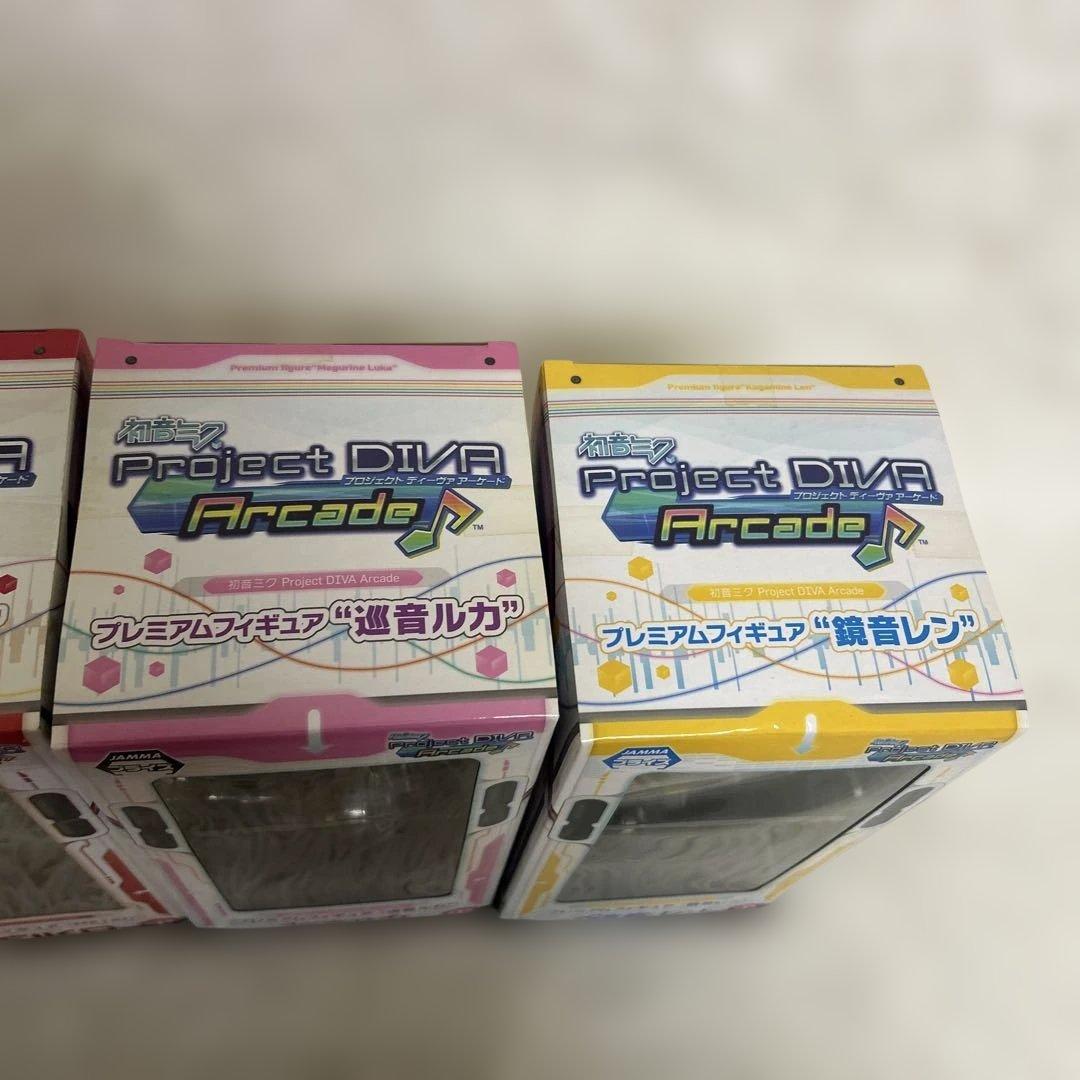 【4体セット】プレミアムフィギュア　鏡音リン　巡音ルカ　MEIKO KAITO