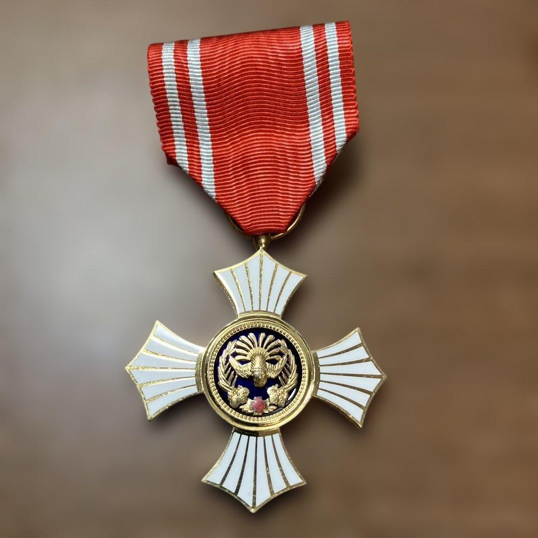 日本赤十字社 金色有功章 勲章 メダル 日本 - メルカリ