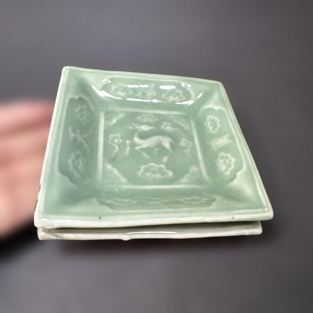 G26 送料無料　三田青磁　鹿の図　角皿　2枚　古美術　和骨董