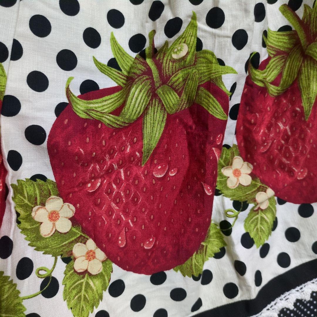 ❇️Emily Temple Cute ドット苺スカート黒 BK エミキュ