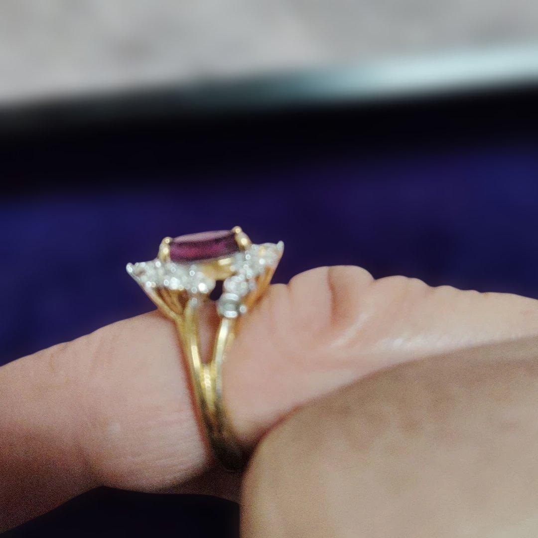 紫色の中心石 花デザインリング