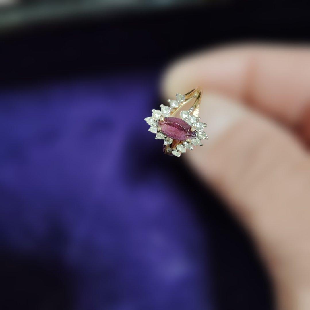 紫色の中心石 花デザインリング