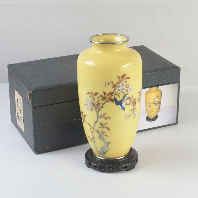 七宝焼　黄釉　花鳥文　花瓶　唐木台・箱付　D　9821 七宝焼 黄釉 花鳥文 花瓶 唐木台・箱付 D 9821 - メルカリ