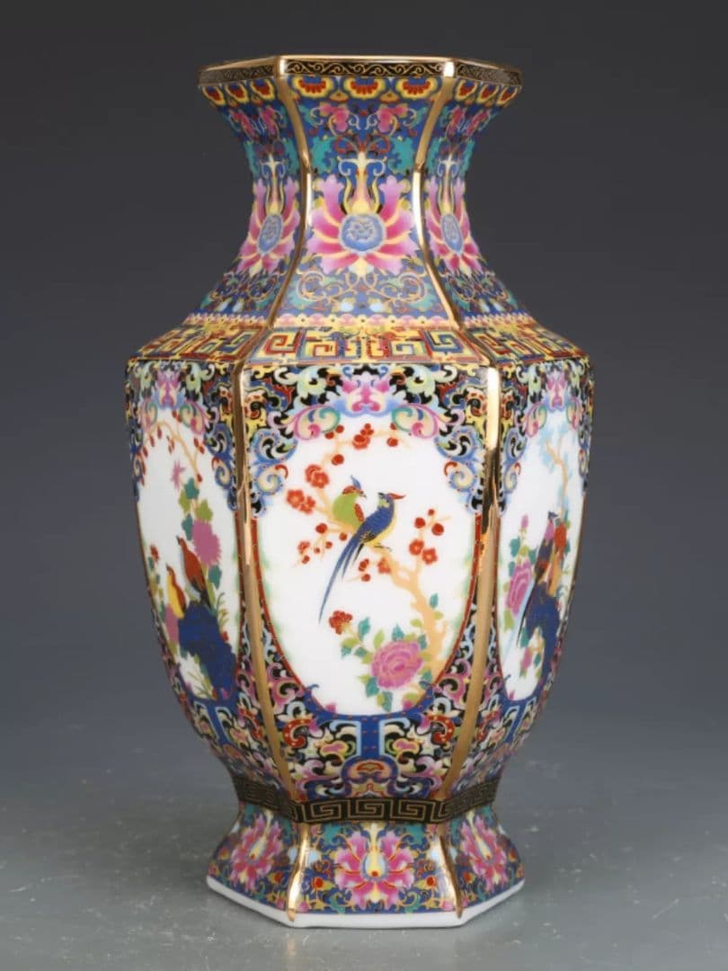 乾隆琺瑯彩六方瓶 景徳鎮 陶磁器 装飾品 現代工芸品 美術品 置物