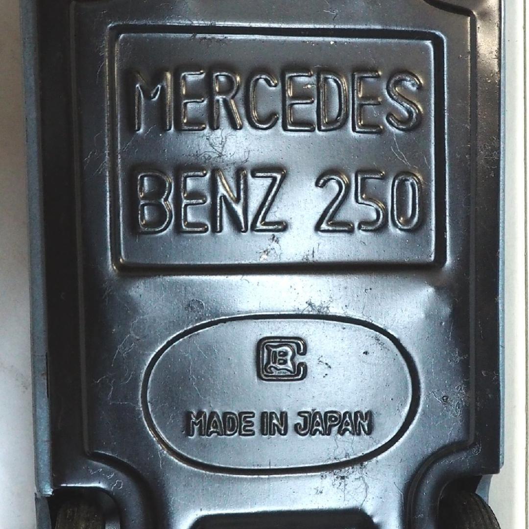 旧バンダイ【 メルセデス ベンツ250 銀色】tin toy car ブリキ箱付