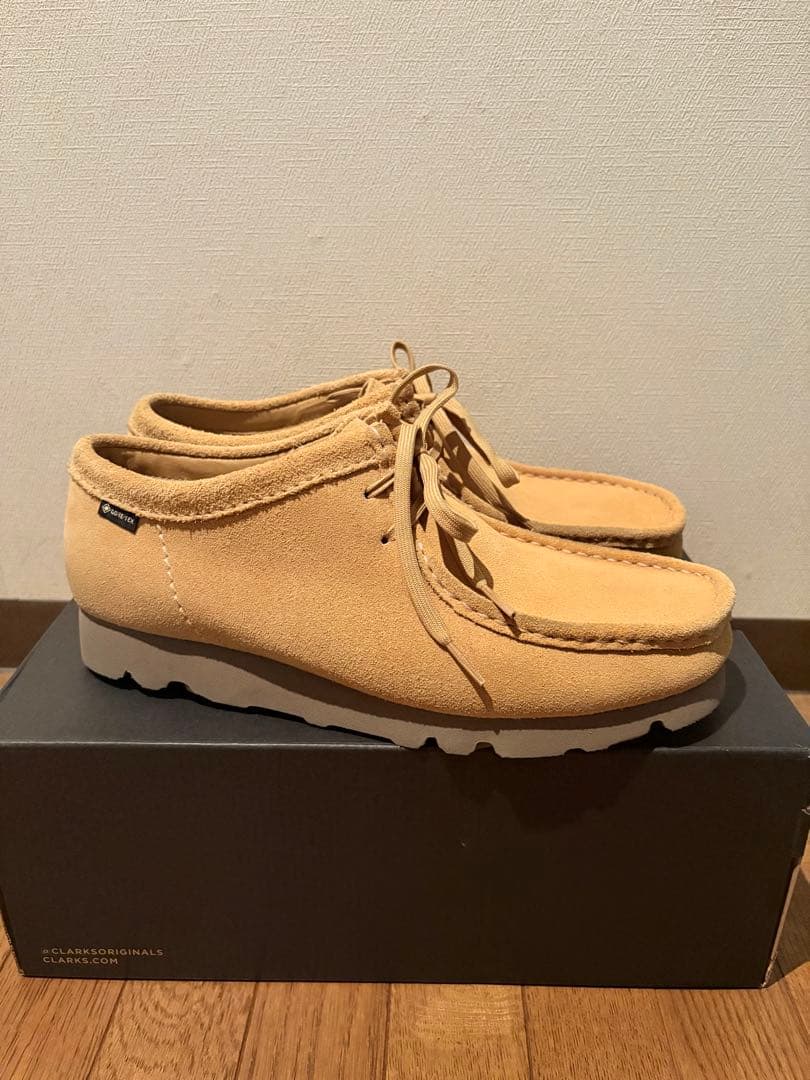 クラークス ワラビーGORE-TEX Golden Tan Suede 8h