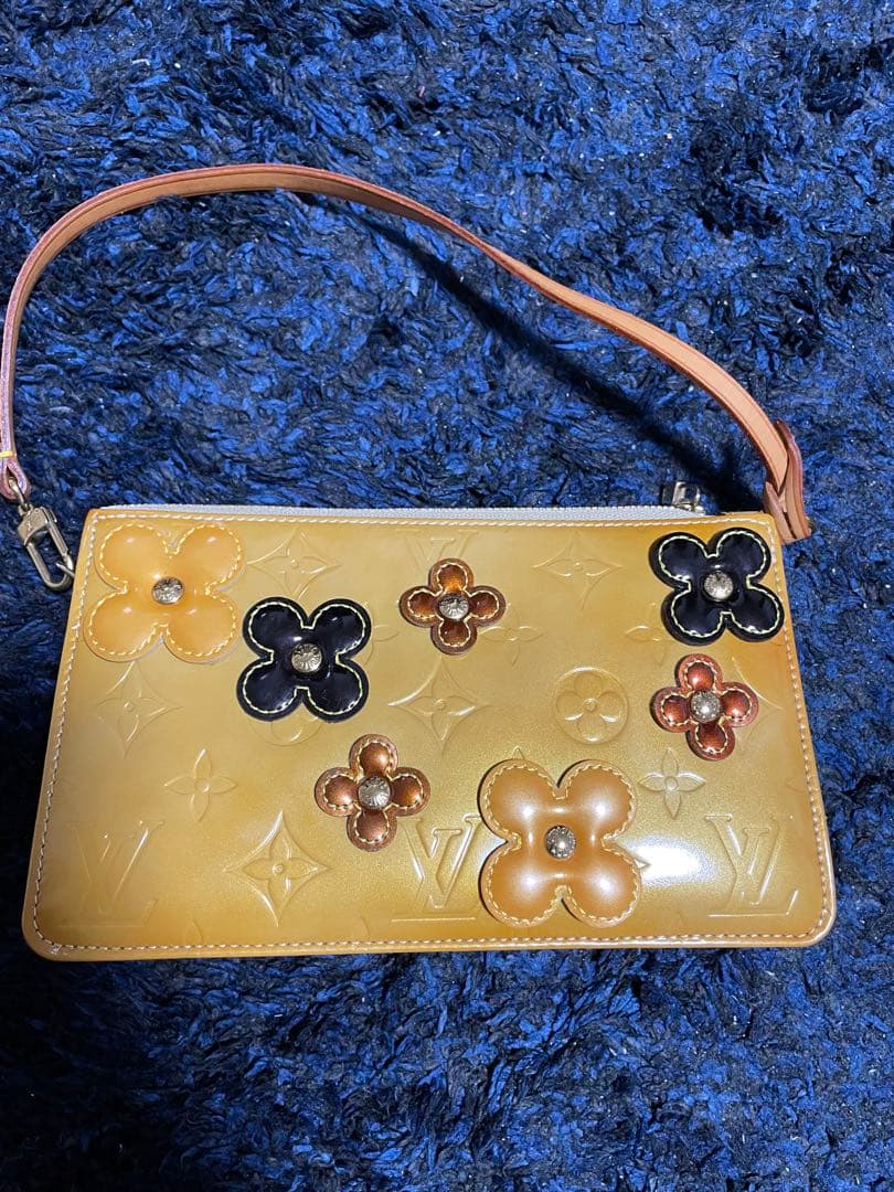 Louis Vuitton フラワーモチーフ パーティーバッグ