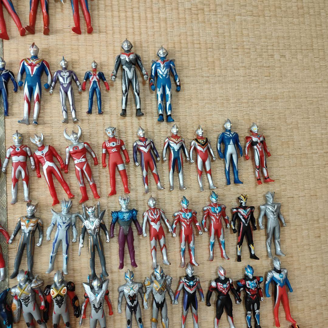 ウルトラマンフィギュアセット 約80体