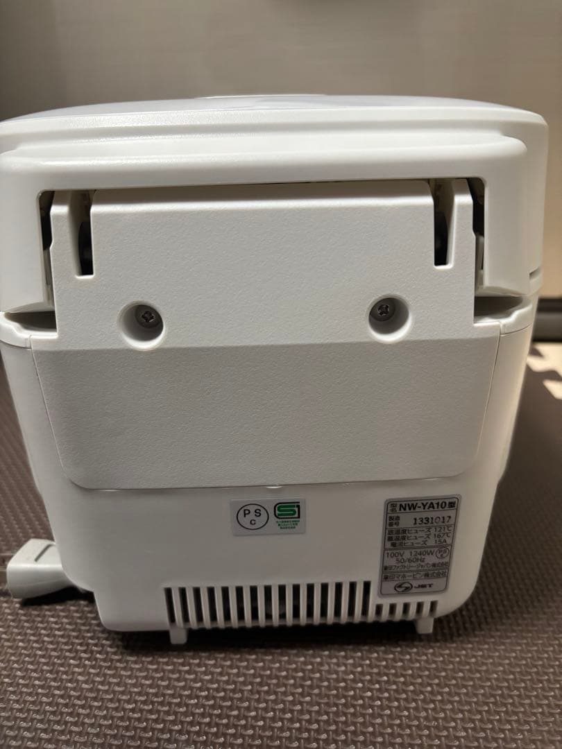倉庫処分セール]炊飯器 NW-YA10 ホワイト 1.0L-2023年製 - メルカリ