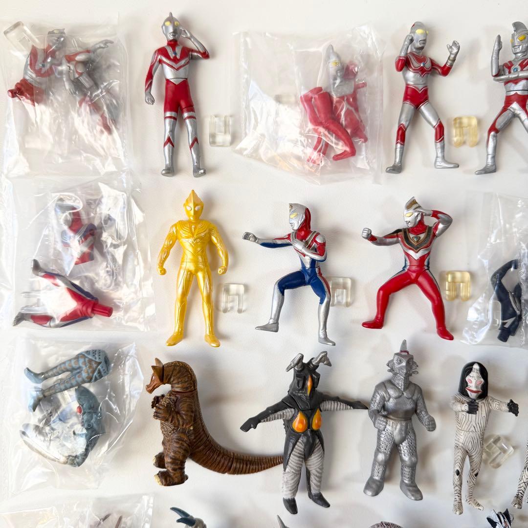 ウルトラマン　怪獣　キャラエッグ　ワンダーカプセル　フィギュア