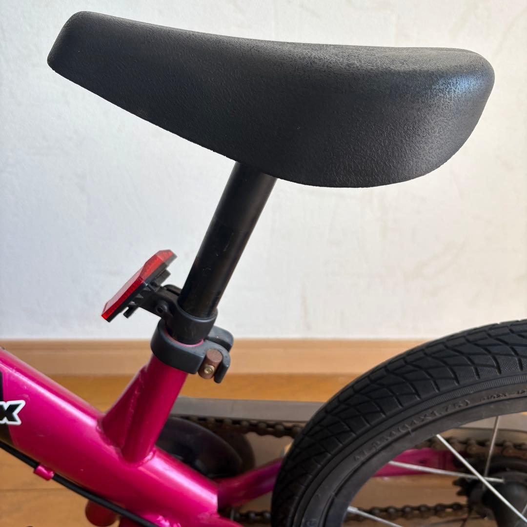 ストライダー　14インチ　フュージョンピンク　スタンド付き