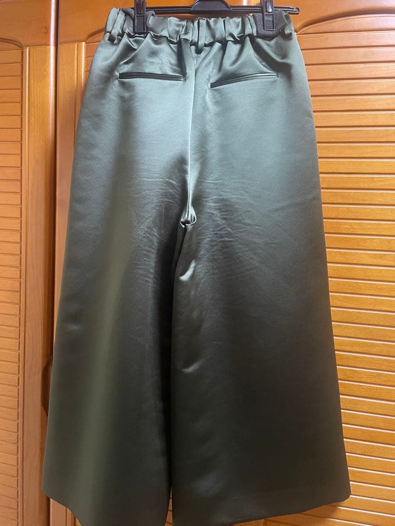 heveヘイブ オリーブグリーン ガウチョパンツ タック入り