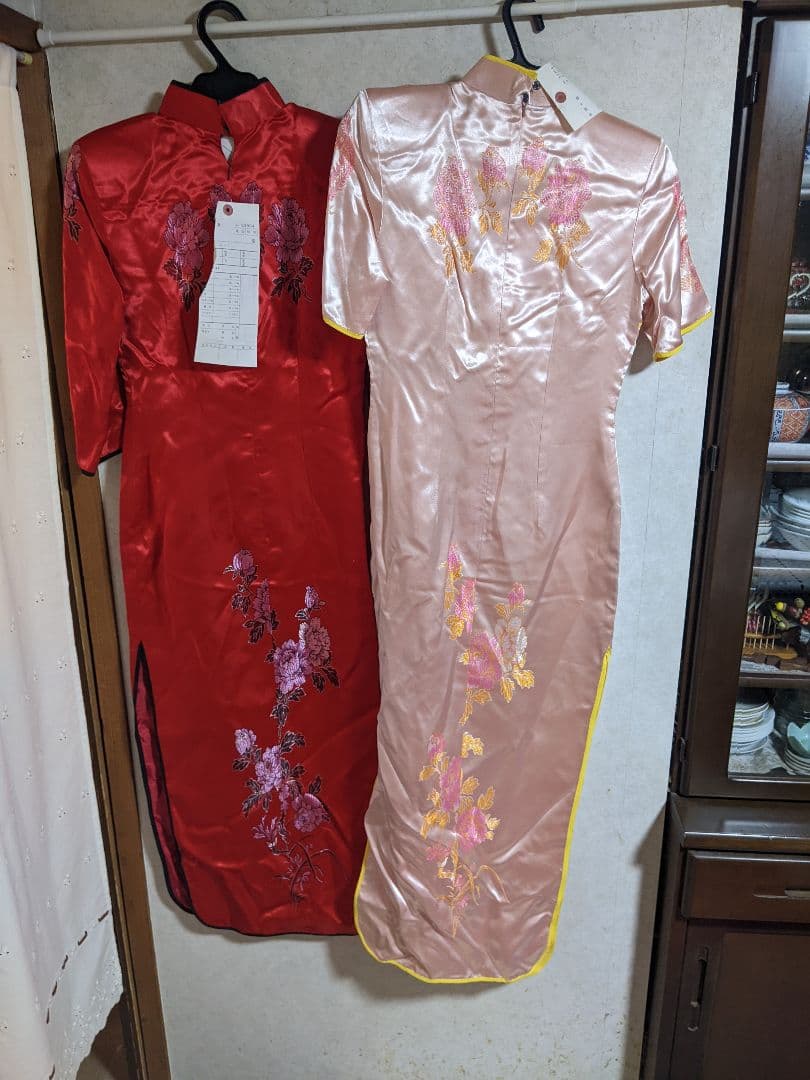 刺繍入りチャイナドレス 赤・ピンク5枚まとめて