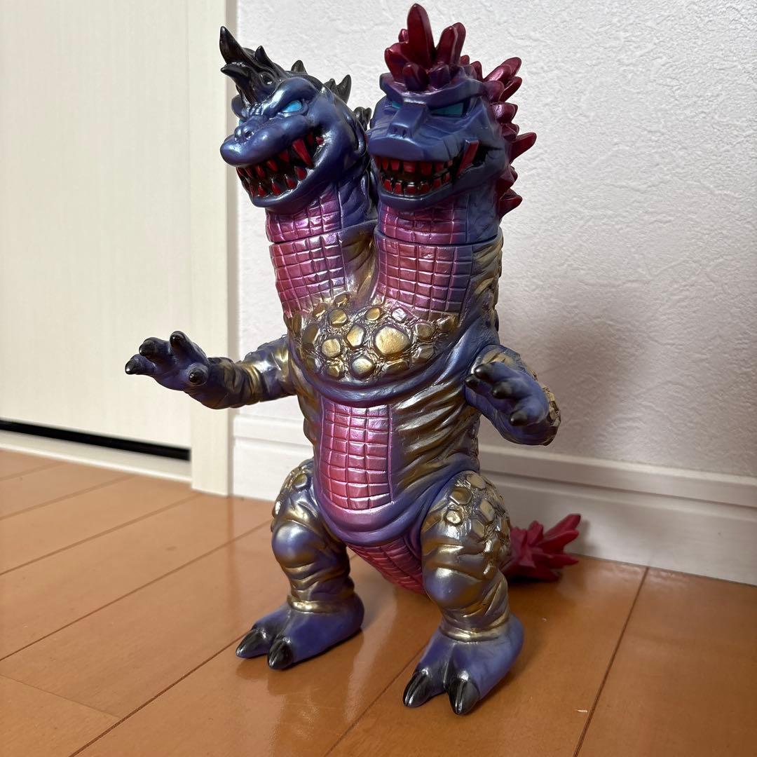 マックストイ まんだらけ 札幌店限定カラー デュアロス ソフビ maxtoy