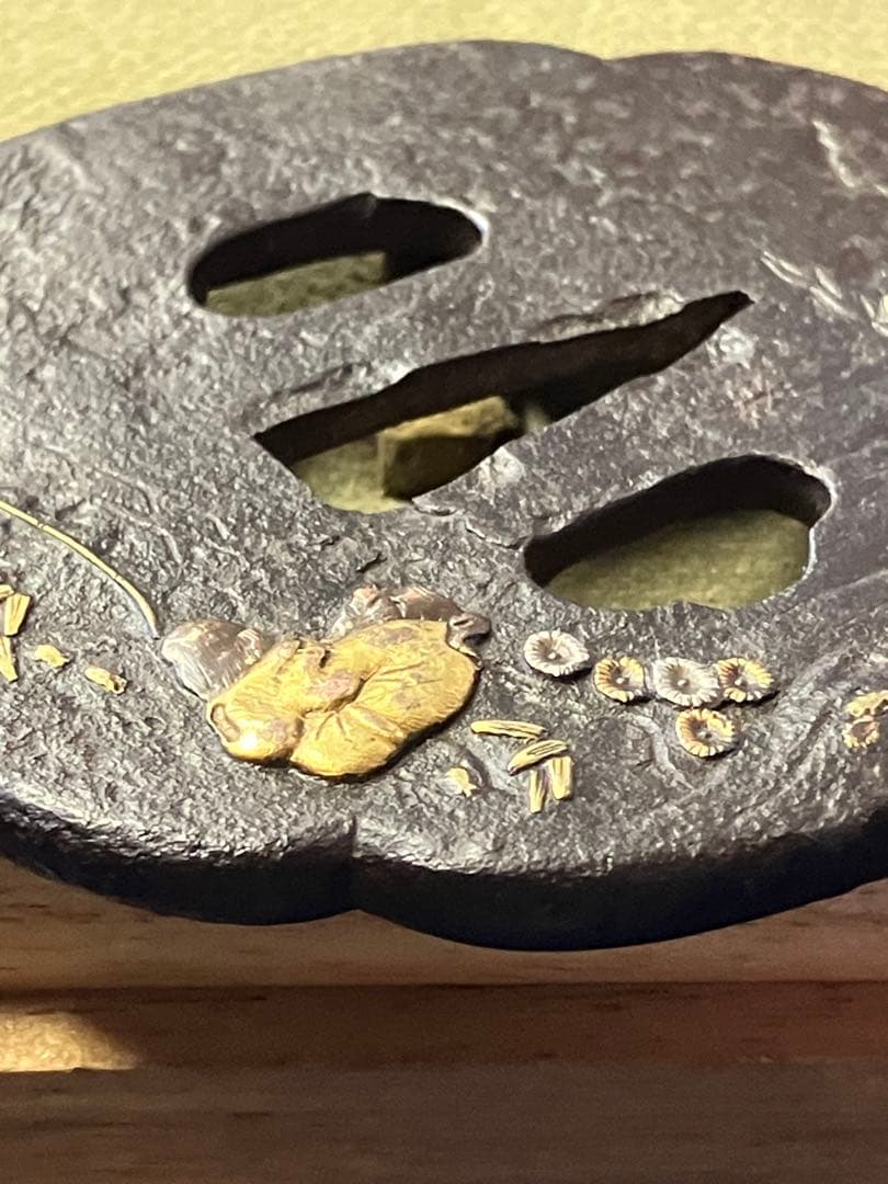 鍔　大刀鍔　日本刀　時代物　金銀象嵌　太公望　武具　刀