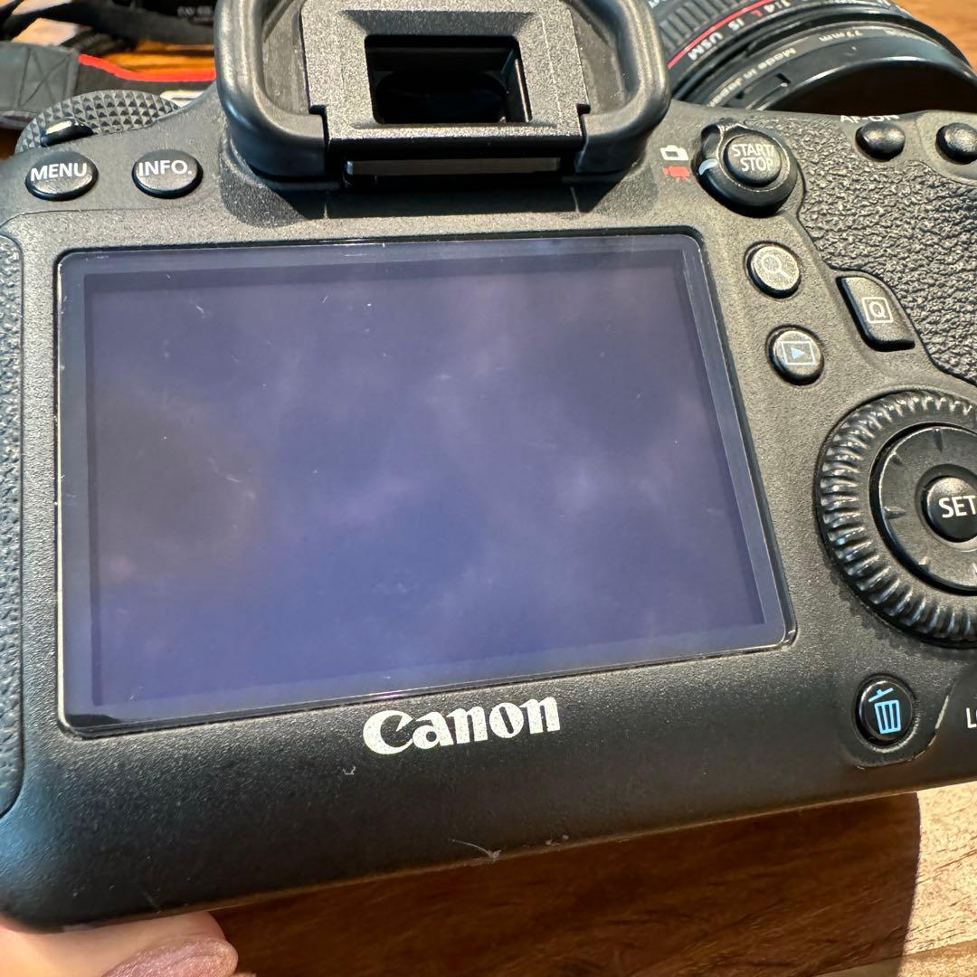 フルサイズ一眼】Canon EOS 6D本体、EF24-70レンズ 付属品多数