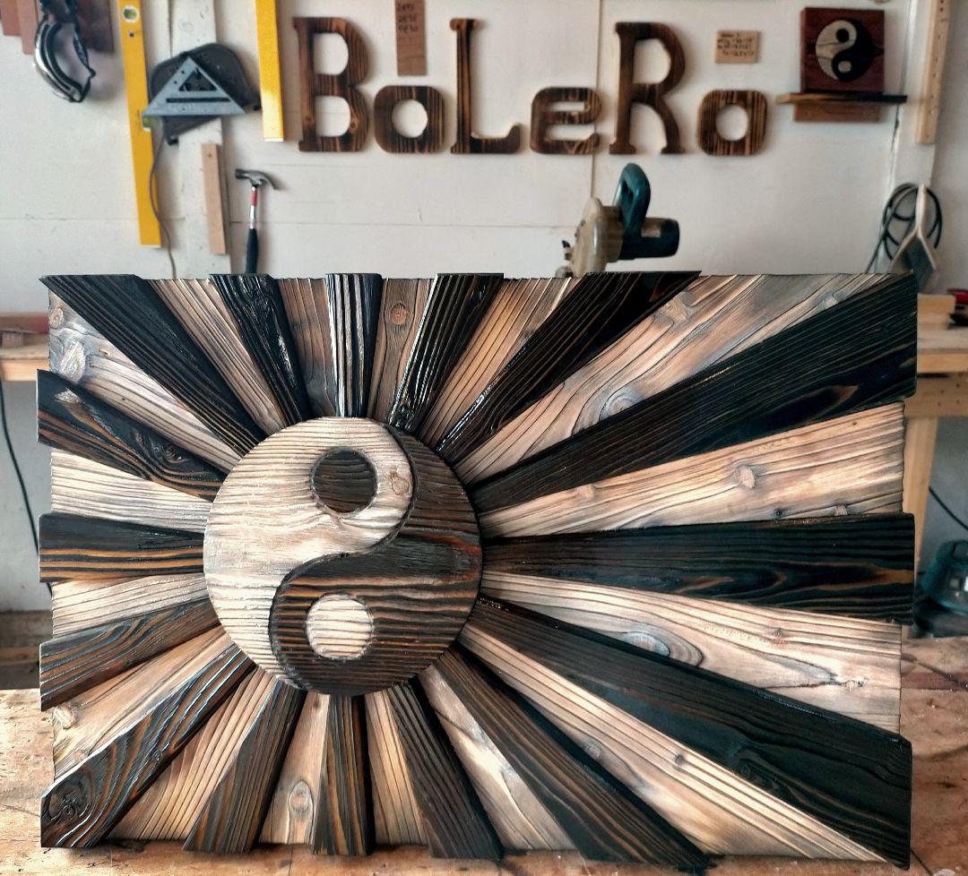 木製タペストリー