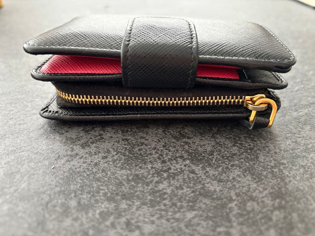 ✨極美品✨ PRADA 二つ折り財布 サフィアーノレザー バイカラー ピンク 黒