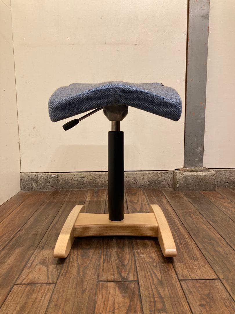 balance バランス Synergy シナジー スクエア 昇降スツール 腰痛