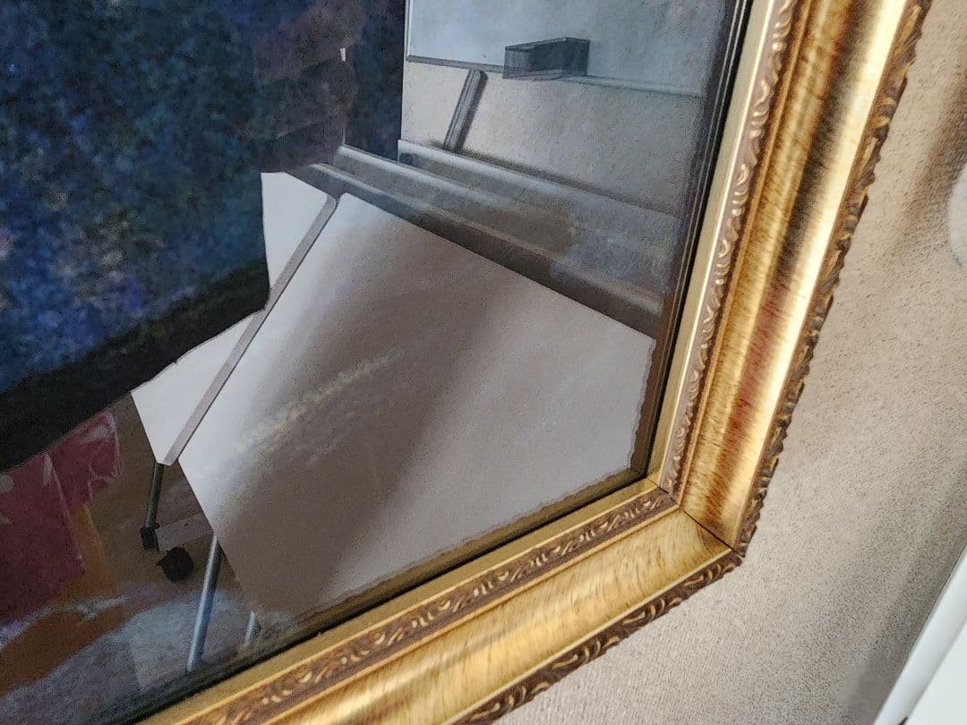 天使の絵画 金色のフレーム付き