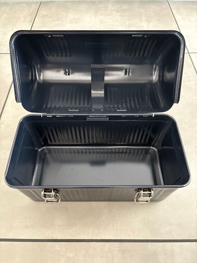 値下げ　希少価値廃盤ネイビー色　STANLEY クラシックランチボックス9.4ℓ