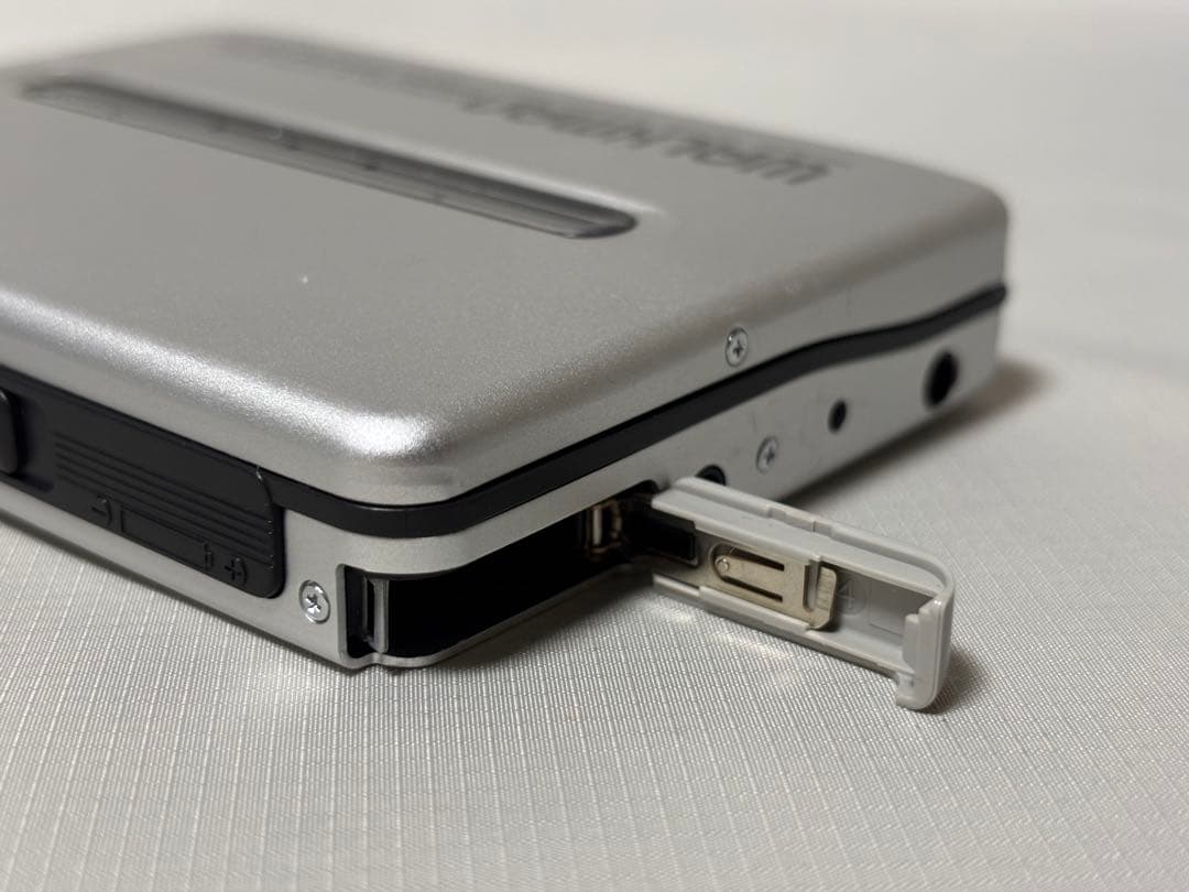 SONY WM-EX677 カセットウォークマン 箱付き