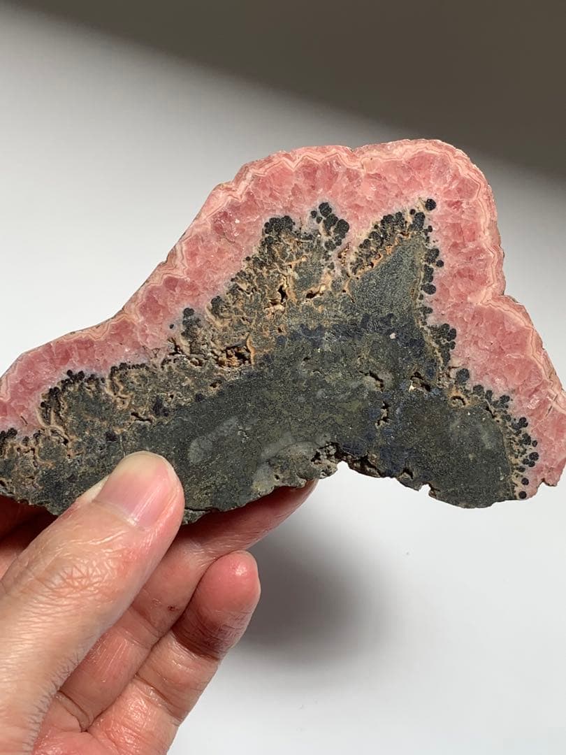 菱マンガン鉱　ロードクロサイト　インカローズ　国産　パイライト　根付　恋愛　水石 菱マンガン鉱 （ロードクロサイト）【Rhodochrosite】青森県産