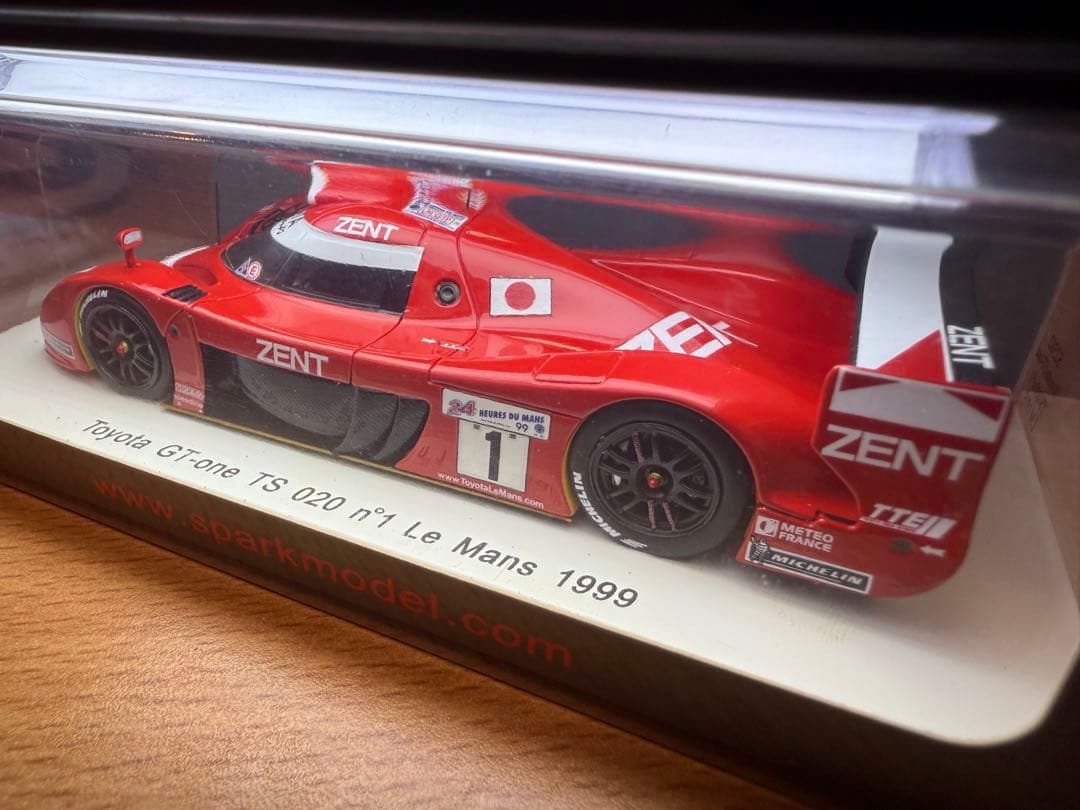 ミニカー 1/43 Toyota GT-one TS020 #1 Le Mans 1999