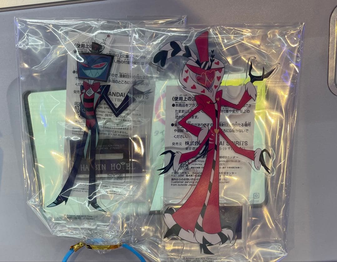 ハズビンホテルへようこそ スタンド付きアクリルプレート ヴォックス