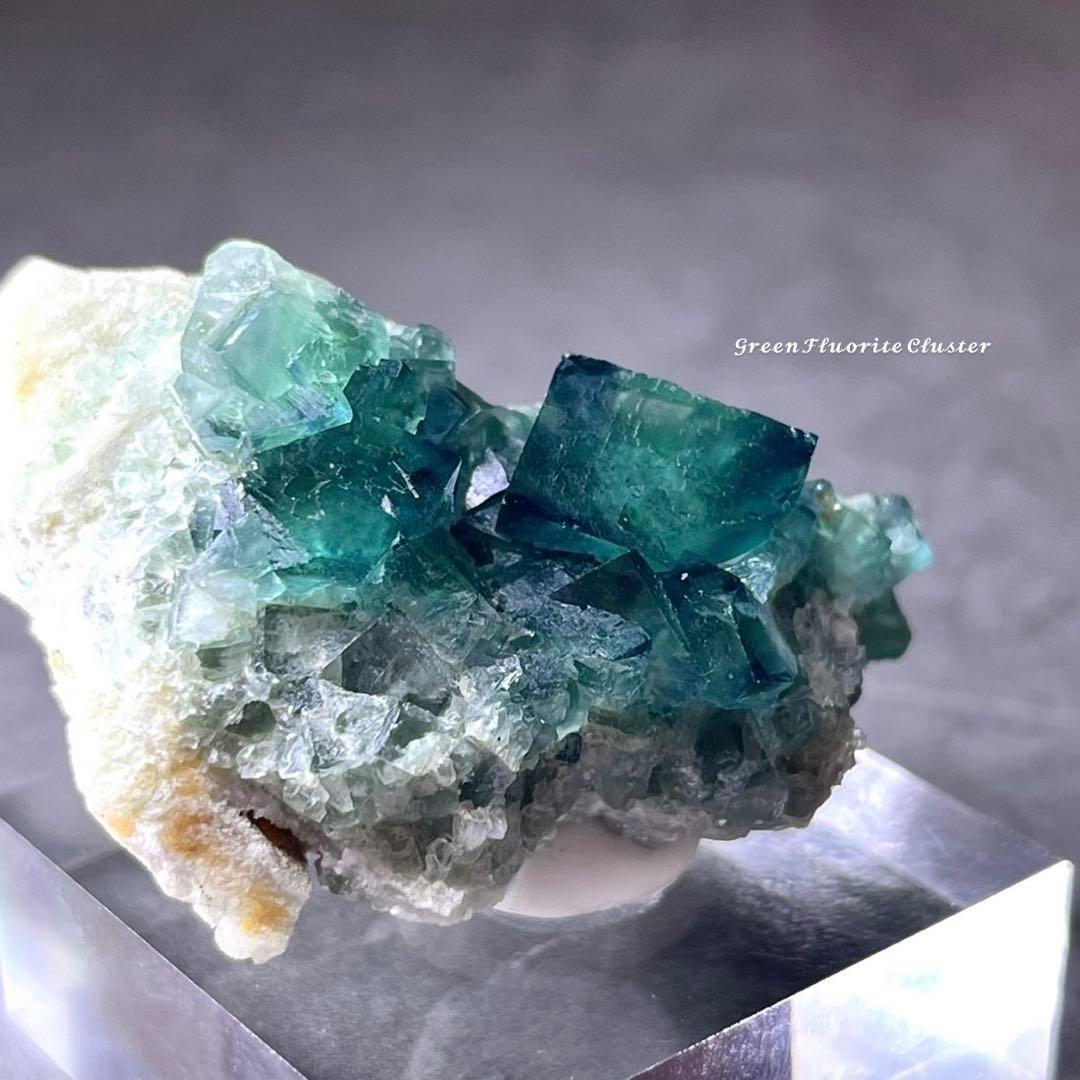 フローライト クラスター 共生 鉱物標本 蛍石 原石 ディープグリーン