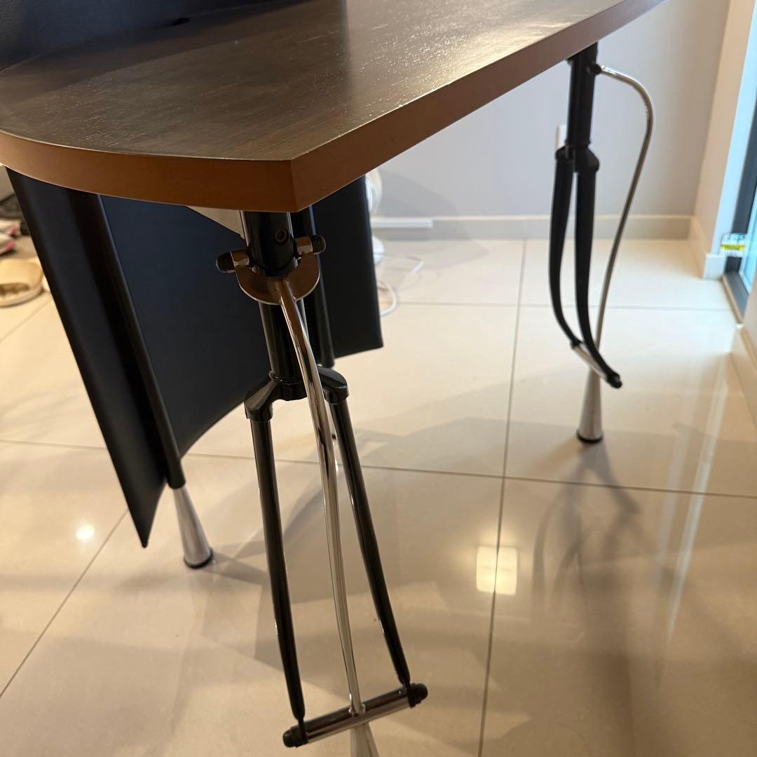 イタリア製 90年代ヴィンテージ 半円形デスク ミシン足と本革PCデスク